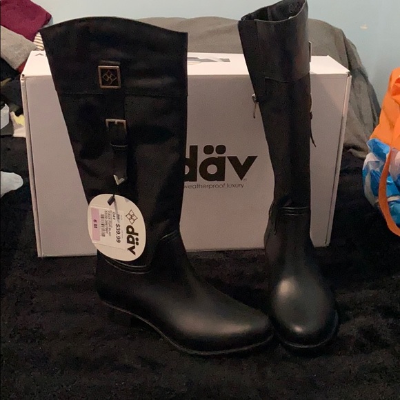 Long black boots - Picture 2 of 6